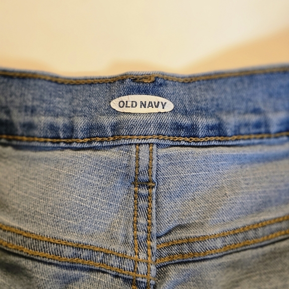 Old Navy  Womens Light Blue Jean Shorts. Size 10. - Picture 3 of 4